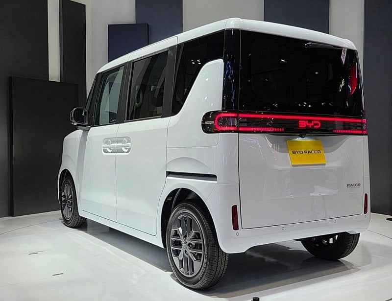 BYD軽EVの車内