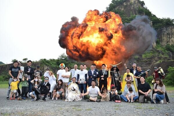 爆発体験の野外スタジオ