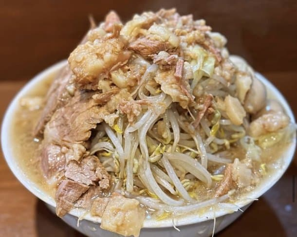 山盛りの二郎系ラーメン