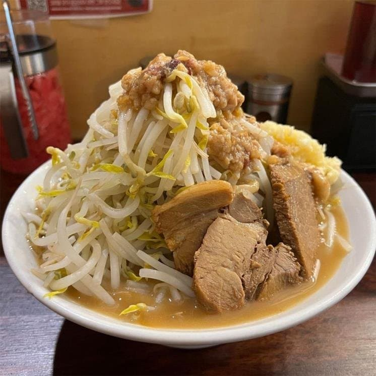 二郎系ラーメンの丼