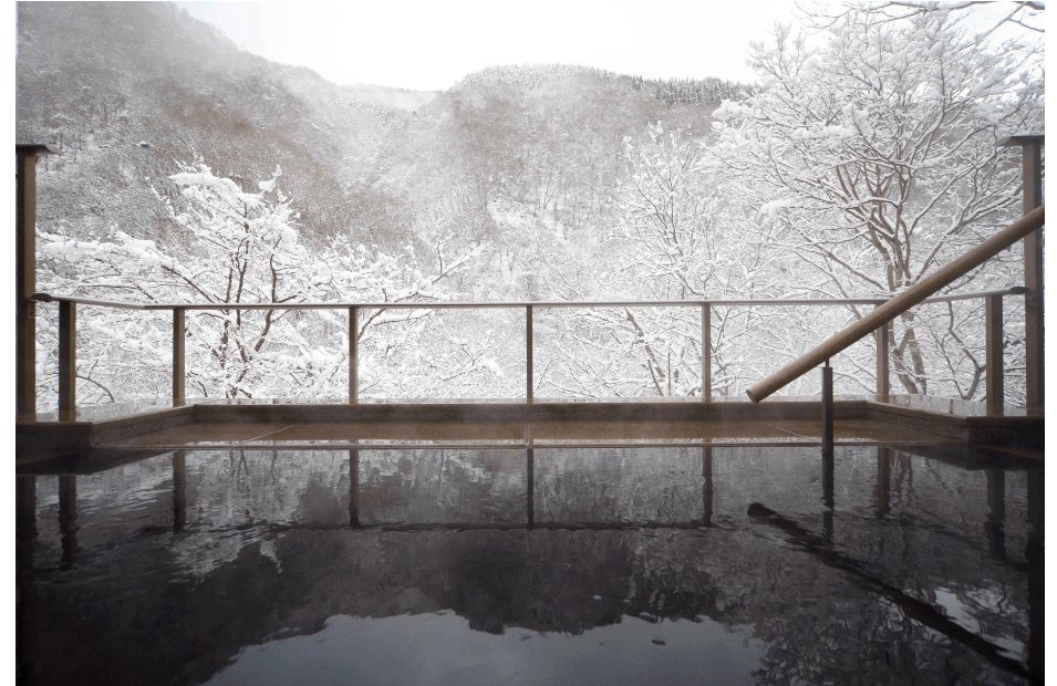 日本の冬の温泉旅行の風景