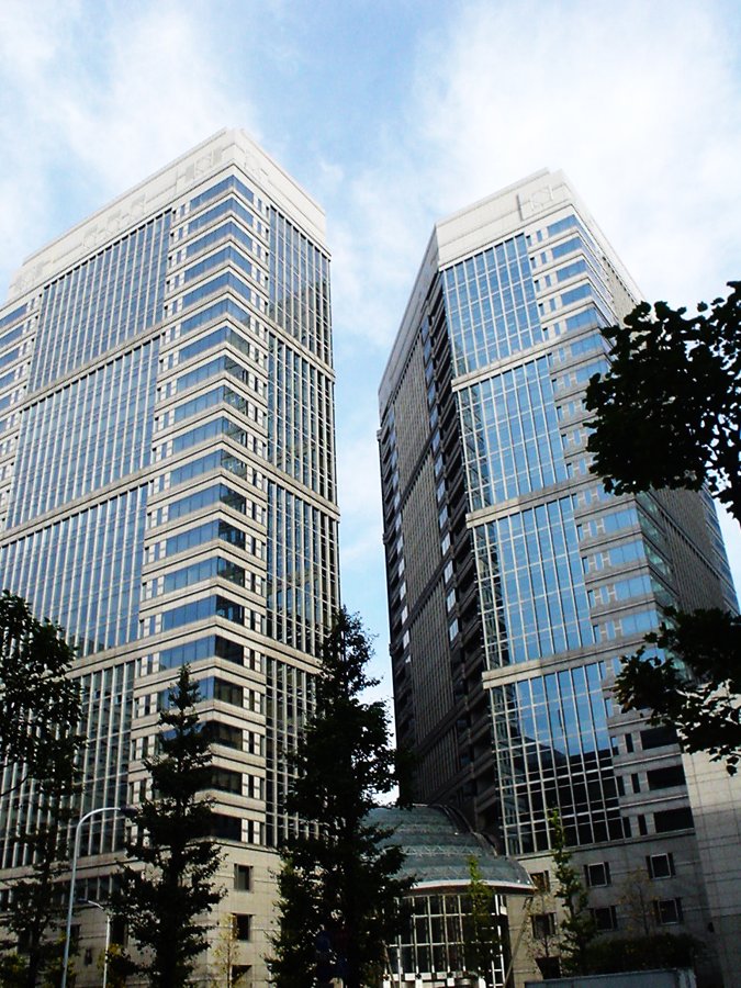 NTT本社が入る東京・大手町のオフィスビル