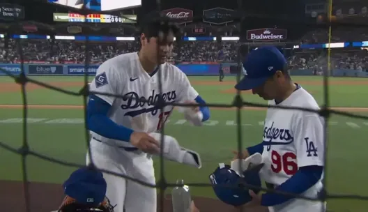 ベンチ前で動き出した大谷