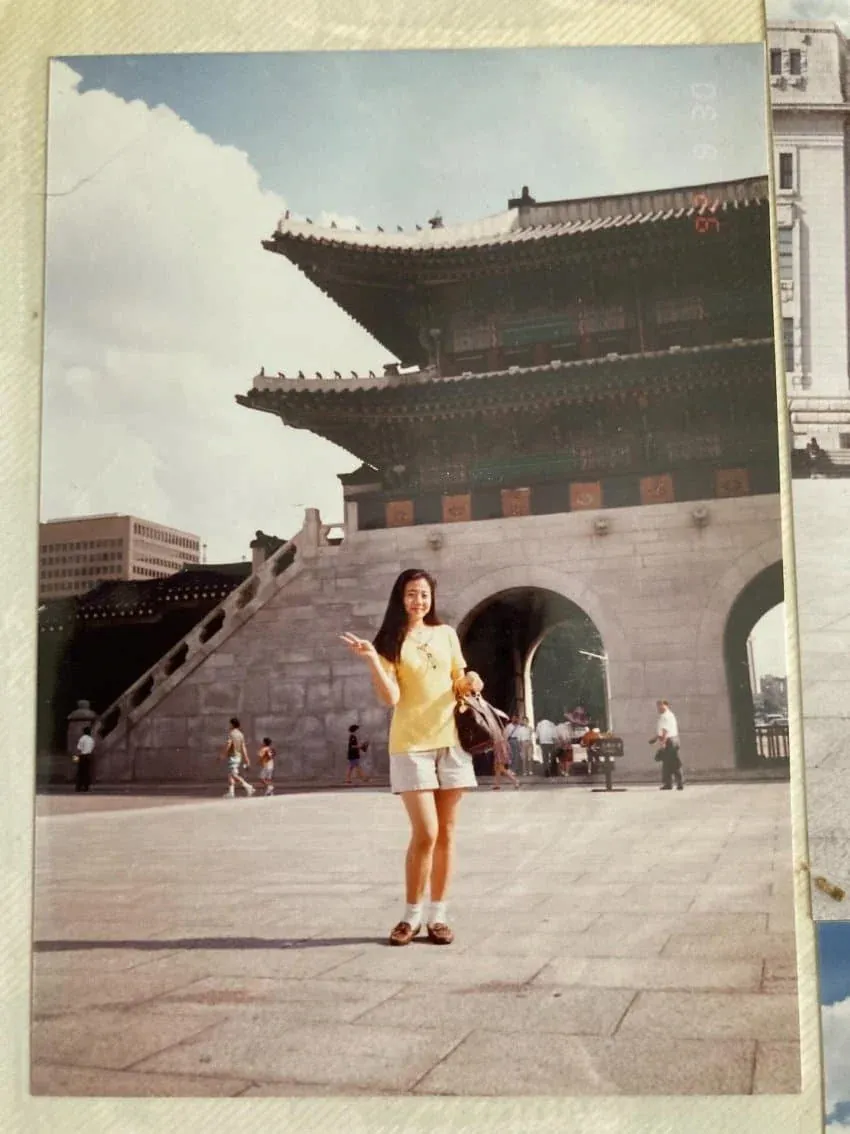 34年前に景福宮の光化門前で撮影された日本人女性の写真