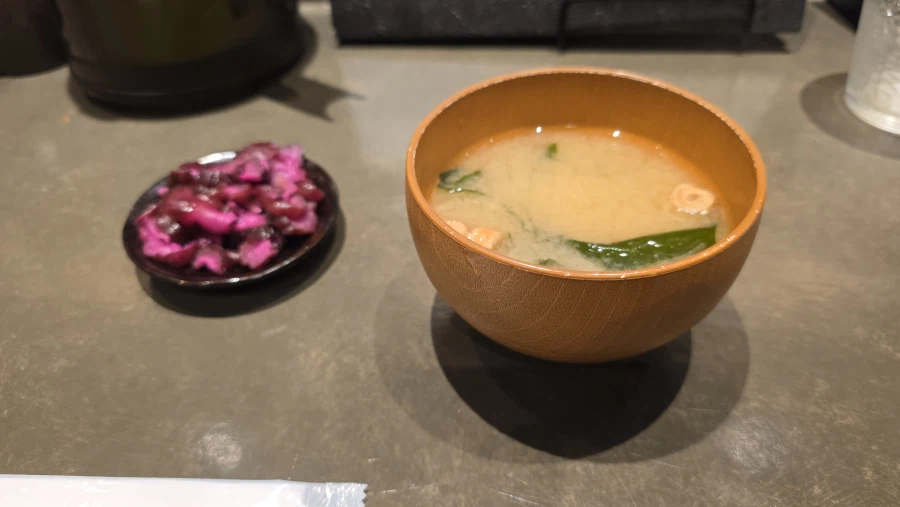 とんかつ丼に付いた汁物